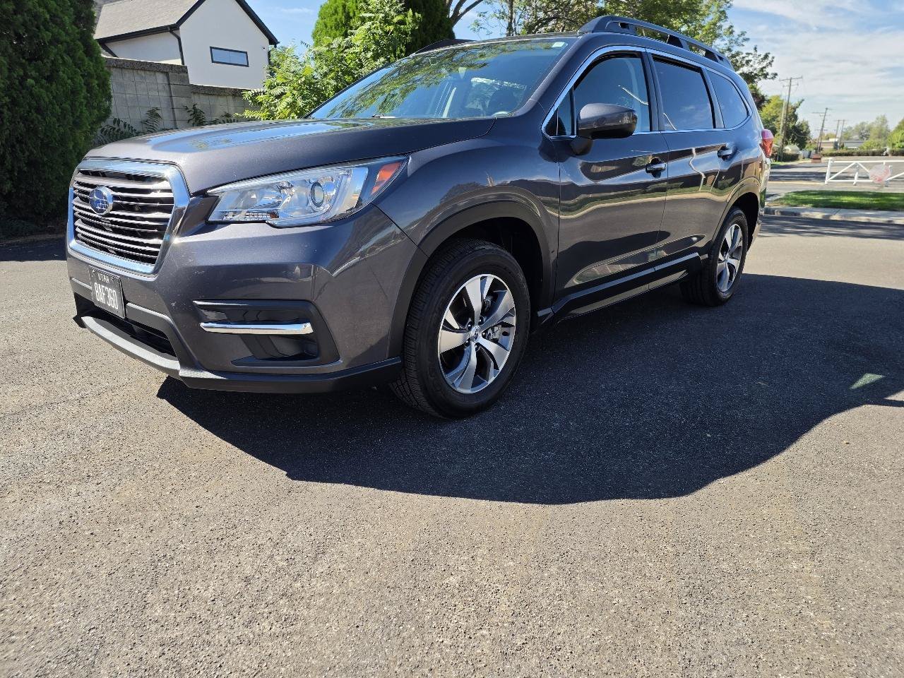 Used 2020 Subaru Ascent Premium w/ Convenience Package AWD/4WD image 1