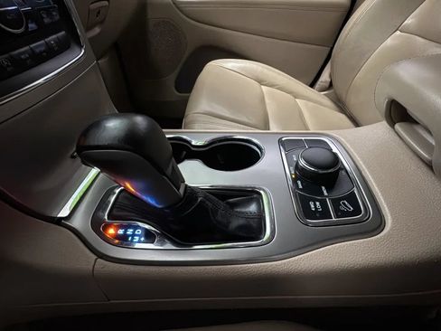 Used 2018 Jeep Grand Cherokee Limited AWD/4WD image 11