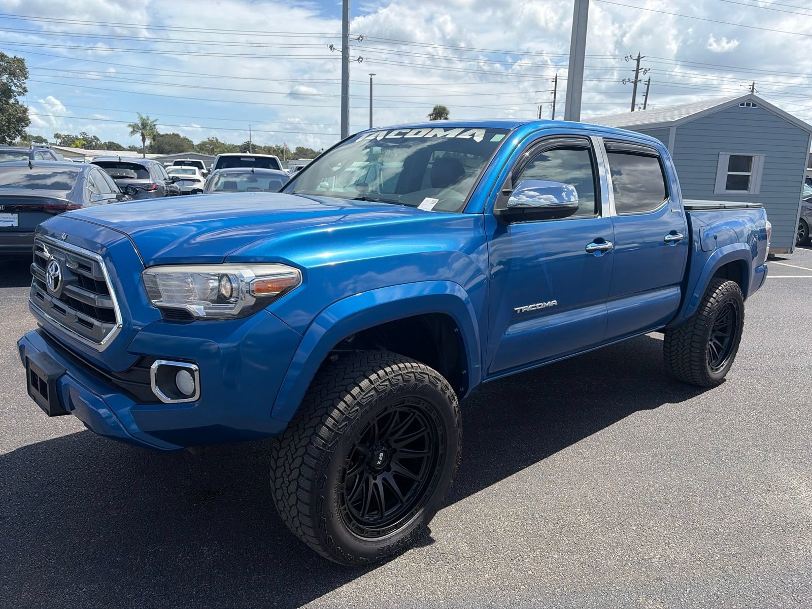Used 2017 Toyota Tacoma Limited w/ Tow Package AWD/4WD image 41