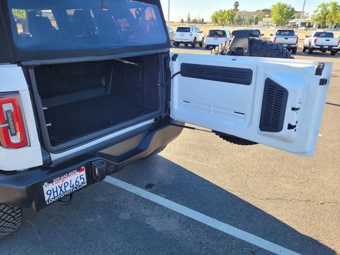 Used 2023 Ford Bronco Wildtrak AWD/4WD image 7
