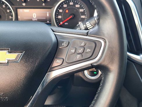 Used 2021 Chevrolet Equinox LT FWD image 27