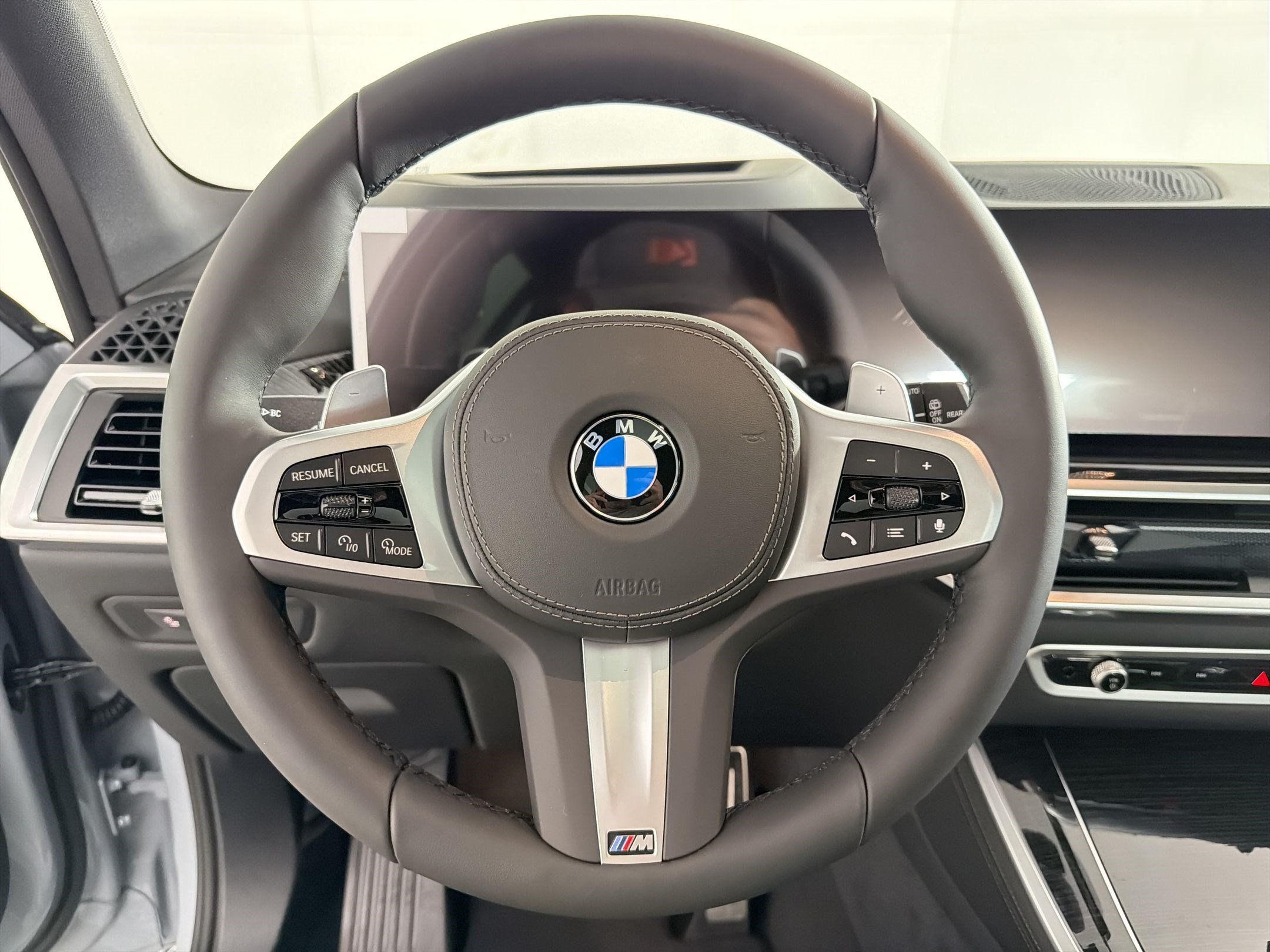 New 2026 BMW X5 xDrive40i w/ M Sport Package AWD/4WD image 18