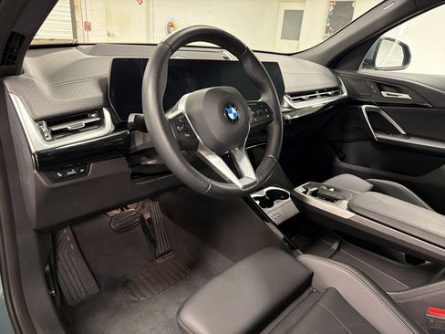 Certified 2025 BMW X2 xDrive28i AWD/4WD image 4