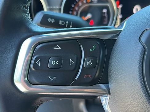 Used 2021 Jeep Gladiator Overland w/ Popular Equipment Package AWD/4WD image 24