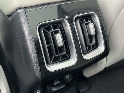 Used 2024 Kia Sorento SX Prestige image 22