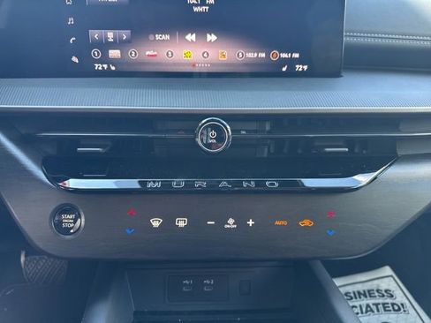 Used 2025 Nissan Murano SV AWD/4WD image 18