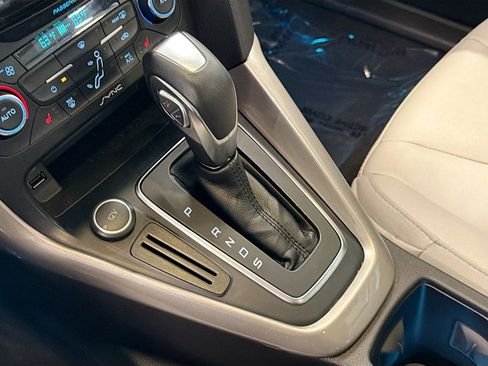 Used 2016 Ford Focus Titanium FWD image 25