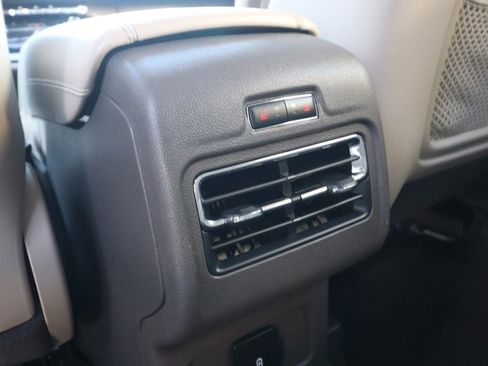 Used 2022 Lincoln Corsair Standard w/ Equipment Group 101A image 12