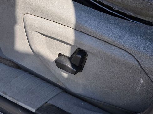 Used 2007 Jeep Commander Sport image 31