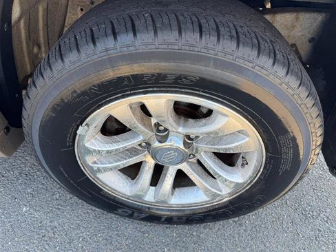 Used 2005 Suzuki XL7 2WD image 33