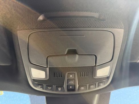 Used 2019 Ford Expedition Limited w/ Equipment Group 301A AWD/4WD image 29