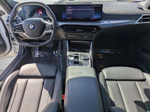 Used 2025 BMW 430i Coupe w/ Convenience Package image 19