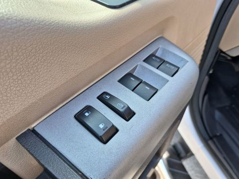 Used 2015 Ford F250 Lariat w/ Lariat Interior Package AWD/4WD image 20