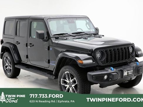Used 2024 Jeep Wrangler Unlimited w/ Convenience Group image 1
