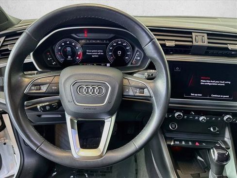 Used 2024 Audi Q3 2.0T Premium Plus w/ Premium Plus Package AWD/4WD image 11