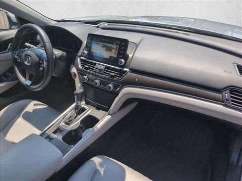 Used 2018 Honda Accord Touring image 24