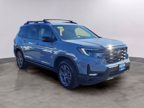 Certified 2024 Honda Passport TrailSport image 3