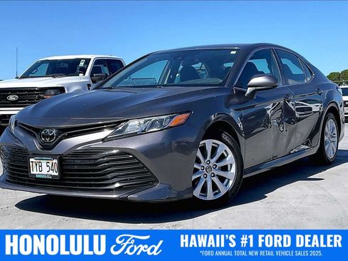 Used 2020 Toyota Camry LE FWD image 1