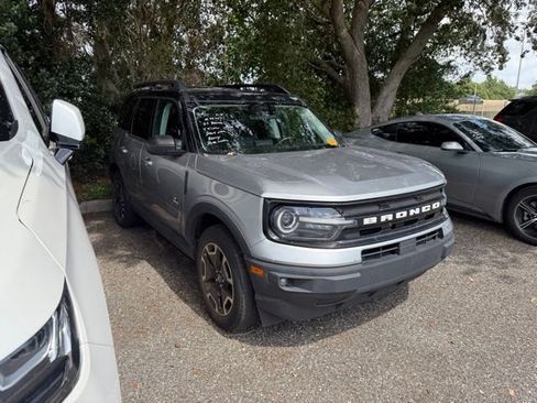 Used 2023 Ford Bronco Sport Outer Banks w/ Tech Package AWD/4WD image 2