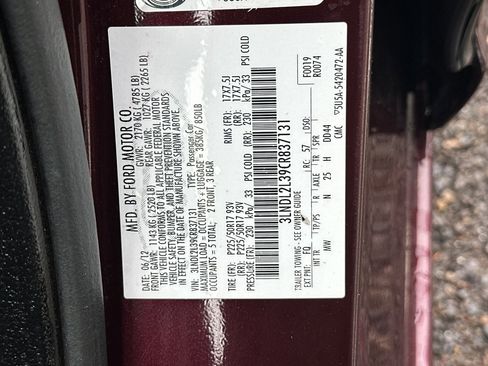 Used 2012 Lincoln MKZ Hybrid image 28