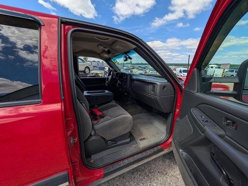 Used 2005 Chevrolet Silverado 2500 LS AWD/4WD image 29