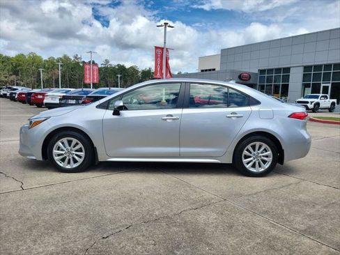 Certified 2026 Toyota Corolla LE w/ LE Premium Package FWD image 2