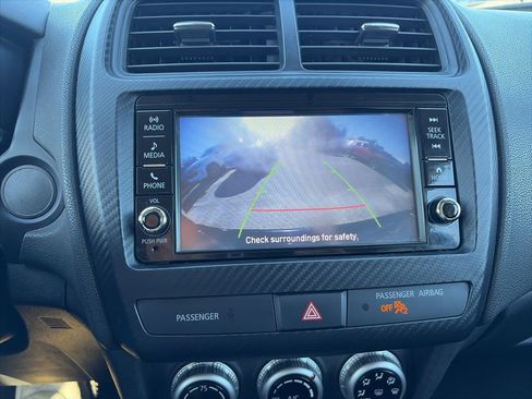 Used 2023 Mitsubishi Outlander Sport SE image 17