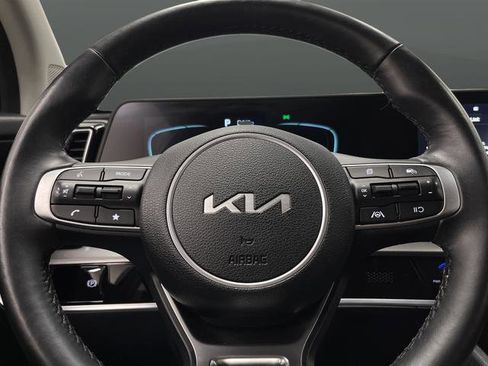 Used 2023 Kia Sportage EX image 15
