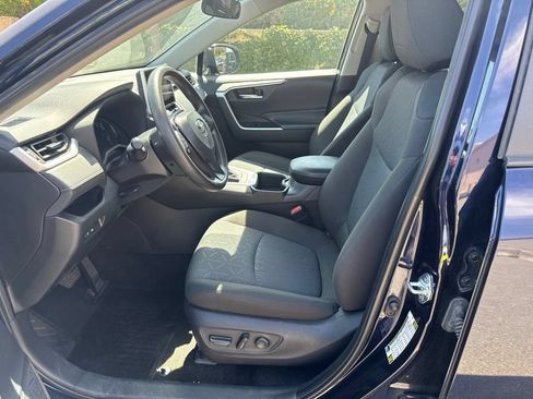 Used 2024 Toyota RAV4 XLE AWD/4WD image 20