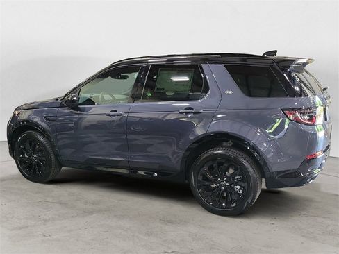 New 2024 Land Rover Discovery Sport Dynamic SE image 2