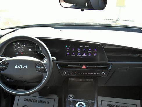 Used 2023 Kia Niro Wind FWD image 40