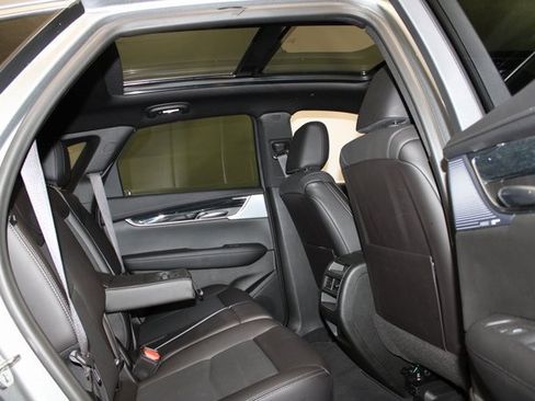 Certified 2025 Cadillac XT5 Premium Luxury image 11