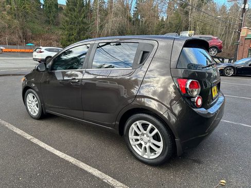 Used 2015 Chevrolet Sonic LT w/ Fun and Sun Package image 8