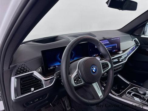 Used 2026 BMW X5 xDrive50e w/ M Sport Package AWD/4WD image 9