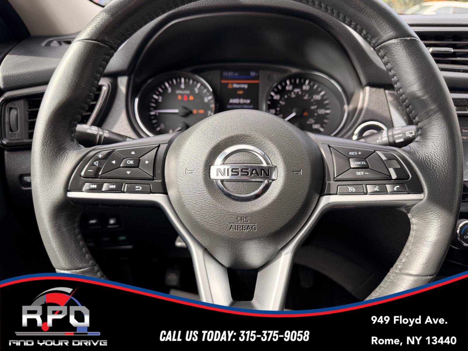 Used 2018 Nissan Rogue SV AWD/4WD image 11