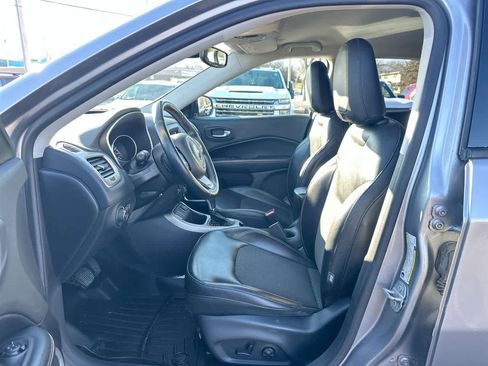 Used 2018 Jeep Compass Latitude w/ Popular Equipment Group image 21