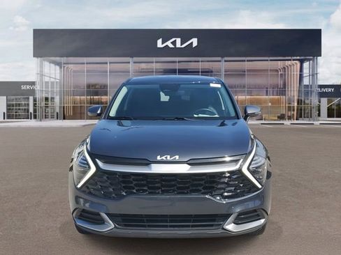 Certified 2024 Kia Sportage EX image 2