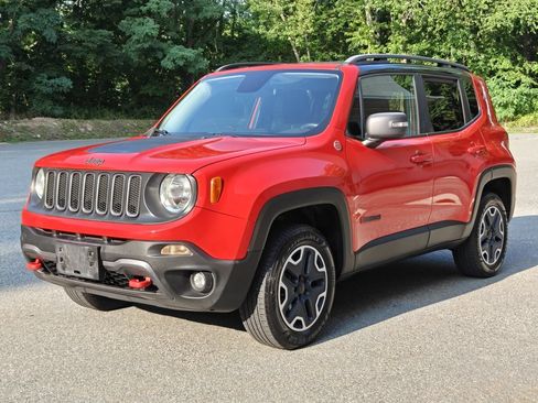 Used 2015 Jeep Renegade Trailhawk AWD/4WD image 8