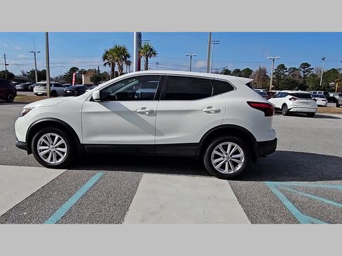 Used 2018 Nissan Rogue Sport S w/ S Appearance Package image 26