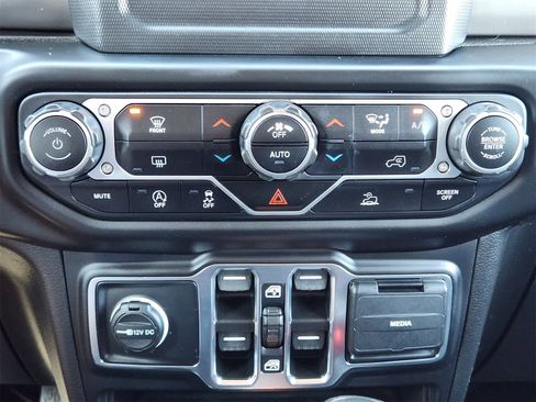 Used 2021 Jeep Wrangler Unlimited Sport image 19