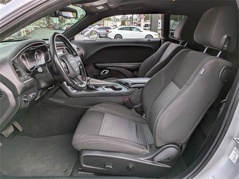 Used 2021 Dodge Challenger SXT w/ Driver Convenience Group image 15