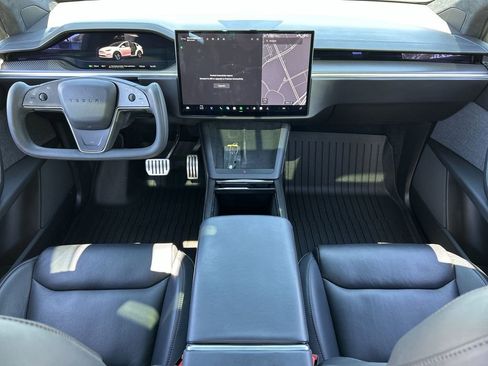 Used 2023 Tesla Model X Plaid image 20