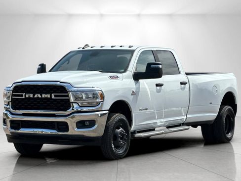 Used 2024 RAM 3500 Big Horn AWD/4WD image 7