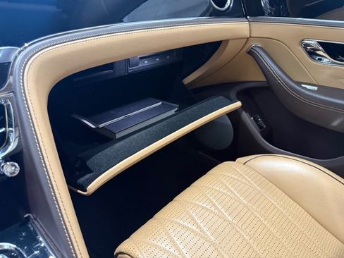 Used 2022 Bentley Flying Spur V8 AWD/4WD image 27