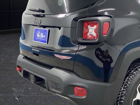 Used 2022 Jeep Renegade Trailhawk w/ Trailer Tow Group image 34