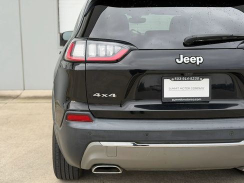 Used 2019 Jeep Cherokee Limited image 28