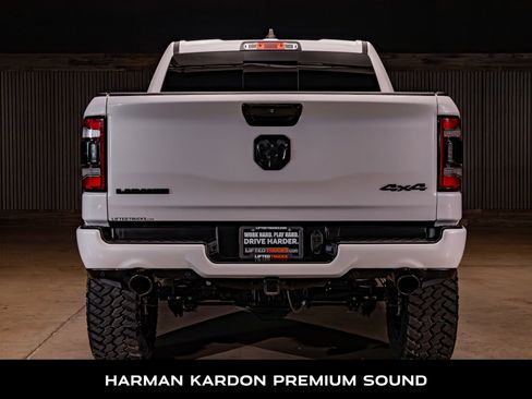 Used 2024 RAM 1500 Laramie AWD/4WD image 8