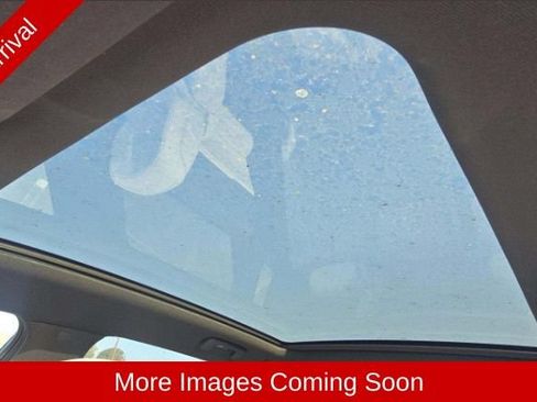 Used 2024 Cadillac Lyriq Luxury RWD image 11
