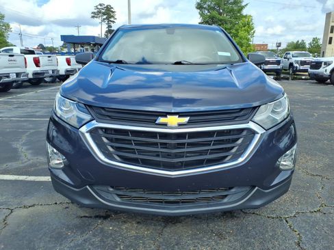 Used 2018 Chevrolet Equinox LS FWD image 2