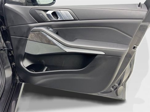 Used 2020 BMW X7 xDrive40i w/ Premium Package image 48